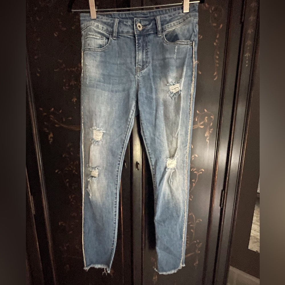 Distressed Denim Skinny Jeans With Rhinestones sz M